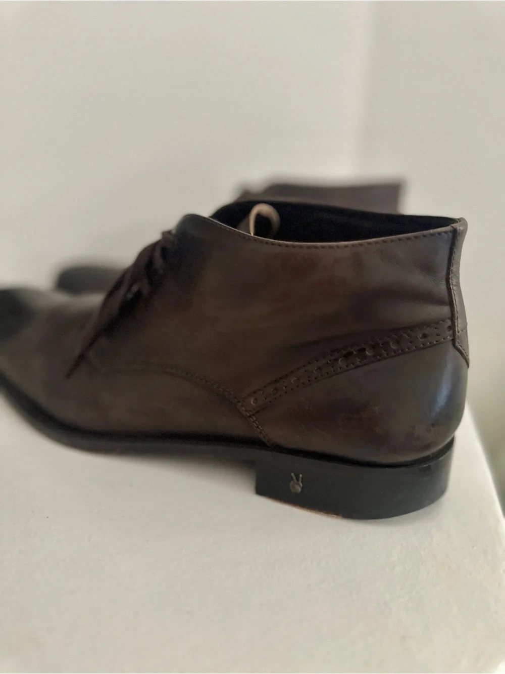 JOHN VARVATOS Men’s Leather Chukka Boots Brown Size 11